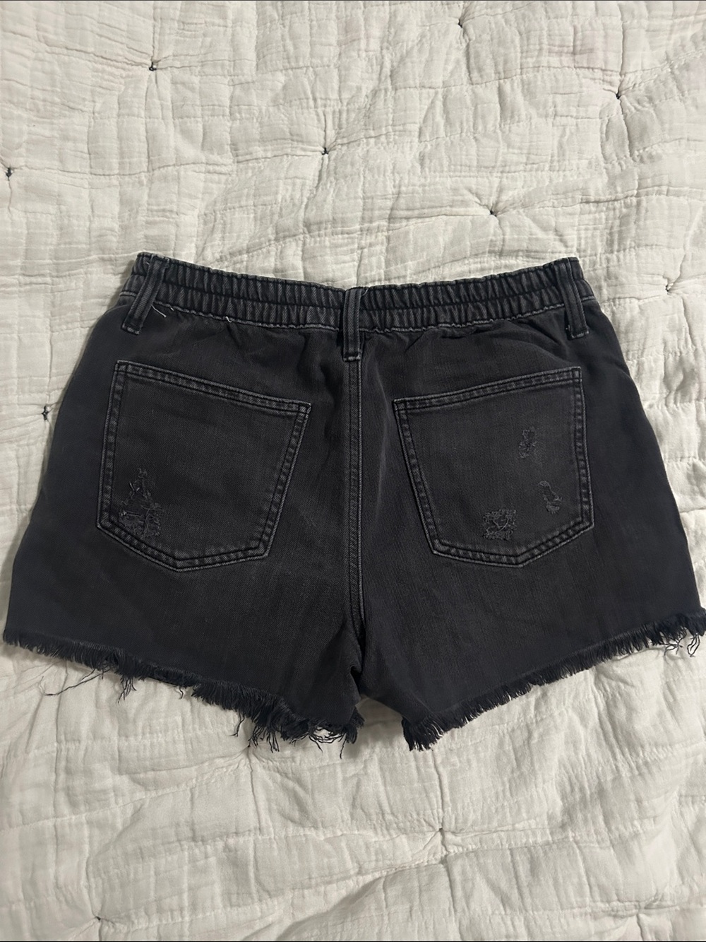 aerie Black Distressed Frayed Hem Denim Shorts - Picture 3 of 3